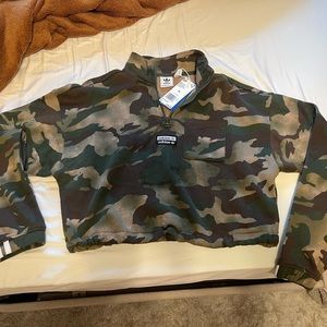 Adidas camo cropped sweatshirt